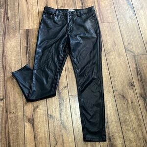 Kensie Women Black Faux Vegan Leather Pants Size 4/27 Moto 5 pocket clubbing